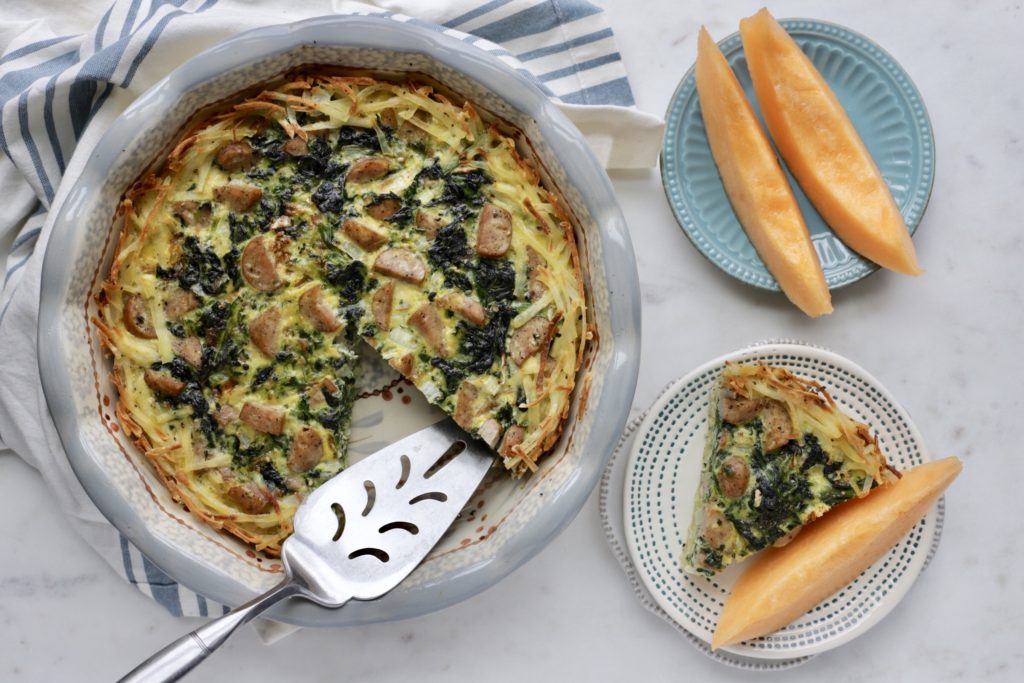 Hashbrown Crusted Quiche with Sausage & Spinach - 4 Weight Watchers Smart Points | RachelsHealthyPlate.com