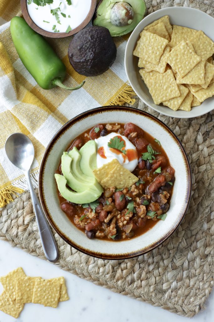 Quick & Easy Turkey Chili - 0 WW Smart Points | Rachelshealthyplate.com