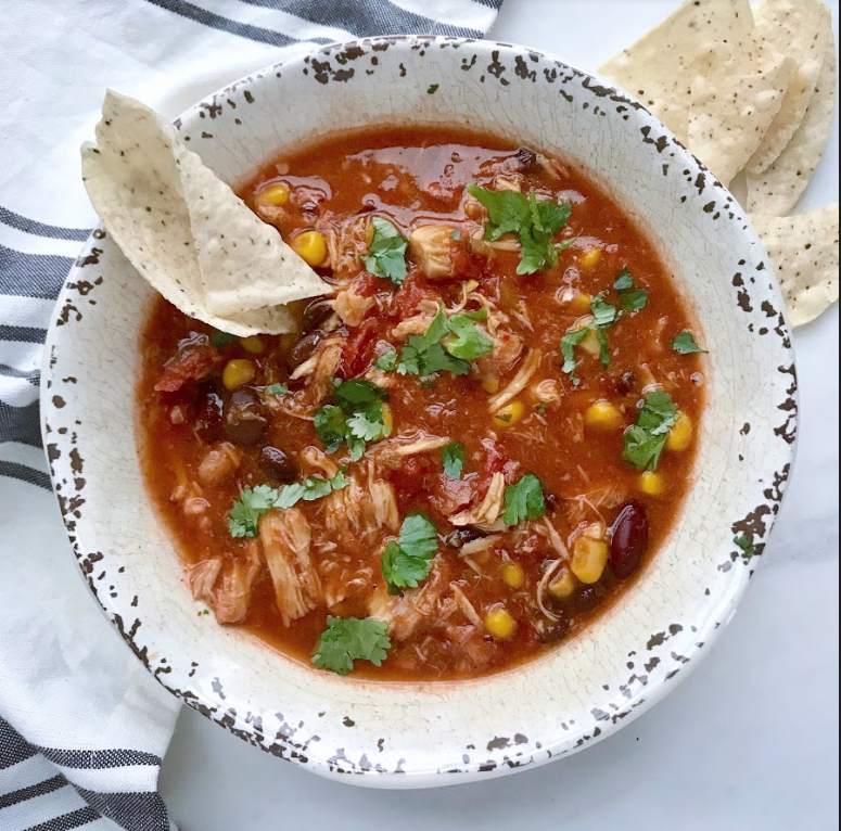Southwest Chicken Soup | Crockpot Recipe | 0 WW SmartPoints | 310 Calories | Rachelshealthyplate.com