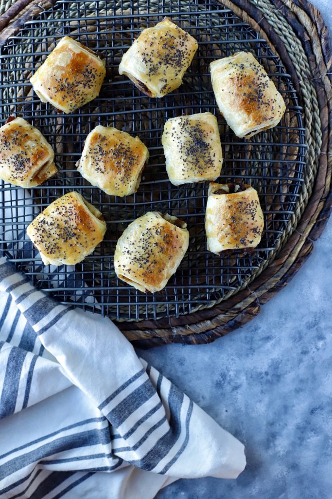 Caramelized Onion & Sausage Puff Pastry Rolls - 137 Calories & 4 WW SmartPoints - RachelsHealthyPlate.com | #WW #SmartPoints #Appetizer #PuffPastry #GameDay