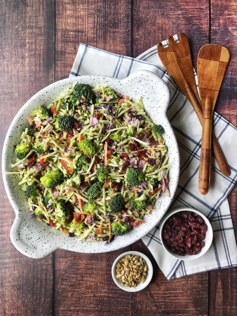Broccoli Slaw - Ready in 10 minutes! | 4 WW SmartPoints & 145 Calories | Rachelshealthyplate.com | #ww #weightwatchers #smartpoints #potluck #broccolislaw