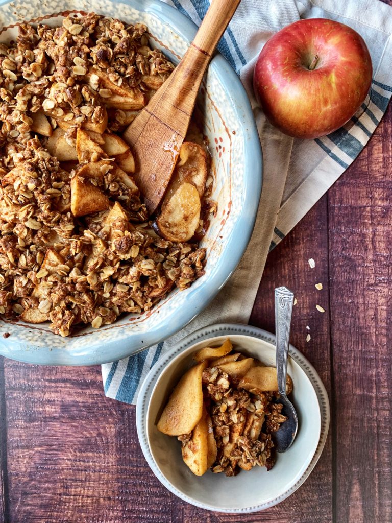 Apple Crisp with Low Added Sugar | WW Points Included | Rachelshealthyplate.com