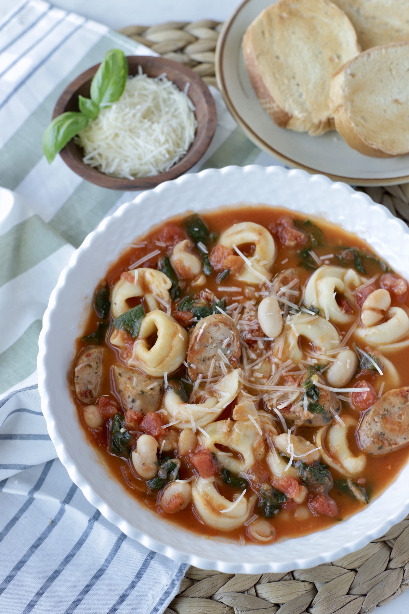 Tuscan Tortellini Soup