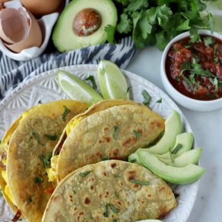 Crunchy Breakfast Tacos - Quick & Easy - 5 WW SmartPoints | Rachelshealthyplate.com | #ww #smartpoints #tacos #breakfasttacos